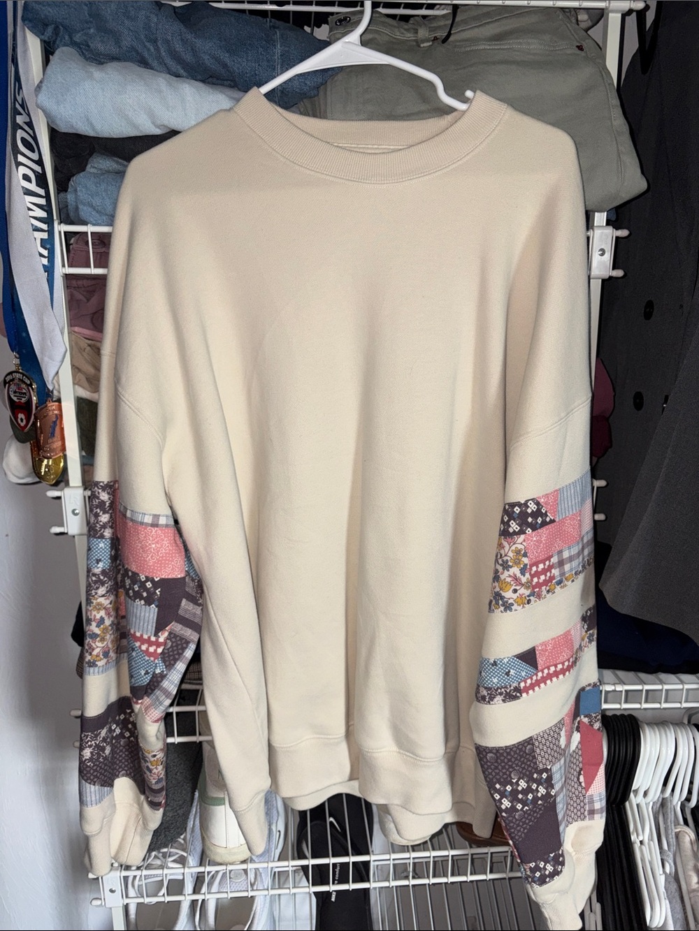 Abercrombie & Fitch Cream Crewneck Sweatshirt with Patchwork Sleeves